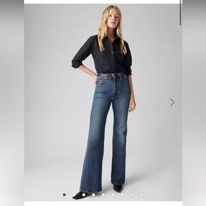 NWT-Levi’s Ribcage Bell Jeans-Romantic Story